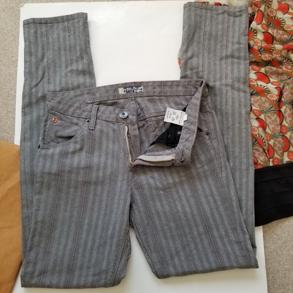 Hudson Jeans Pin Stripe- grey - Picture 3 of 7